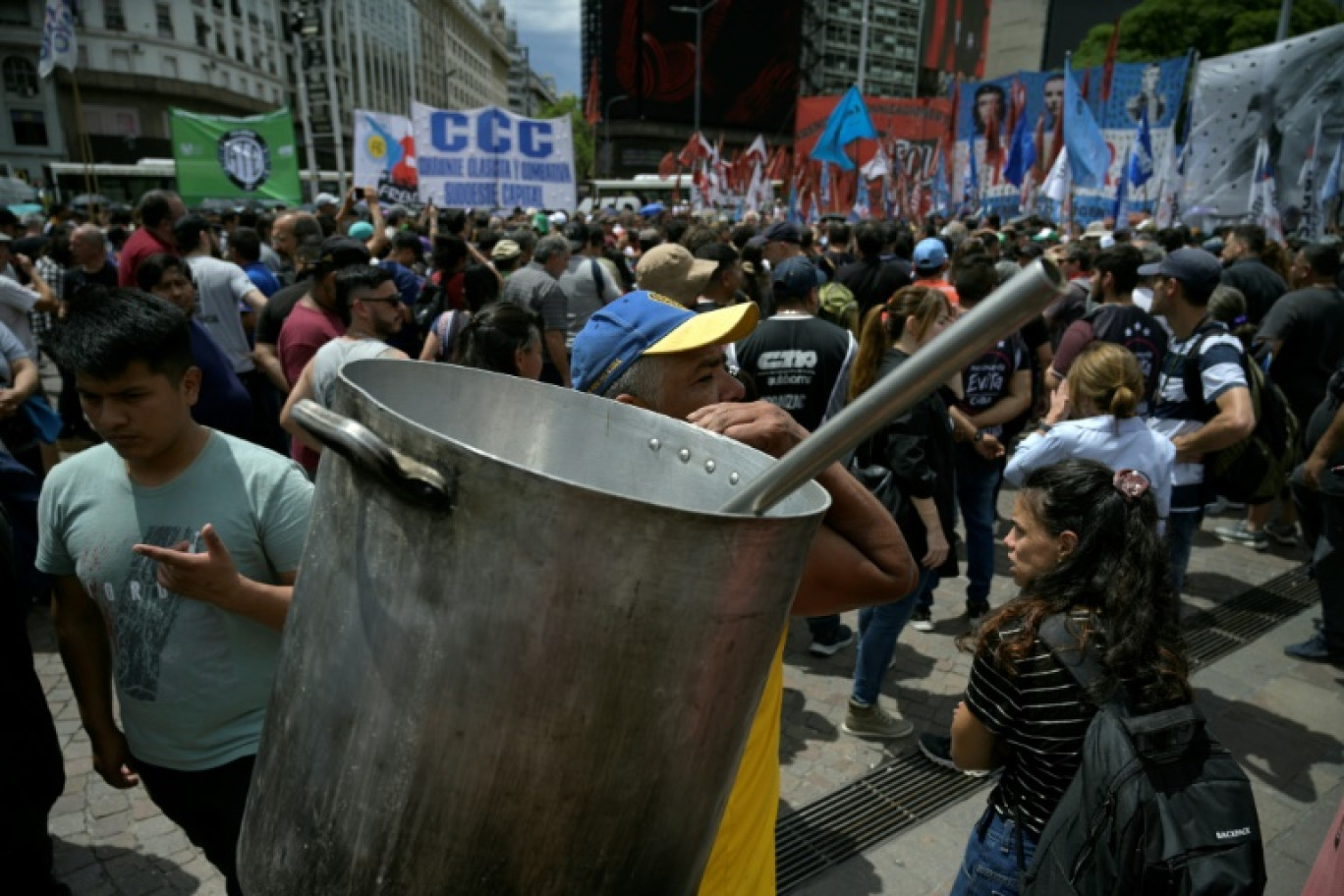 Manifestation contre le gouvernement du président argentin Javier Milei, le 22 décembre 2023 à Buenos Aires © JUAN MABROMATA