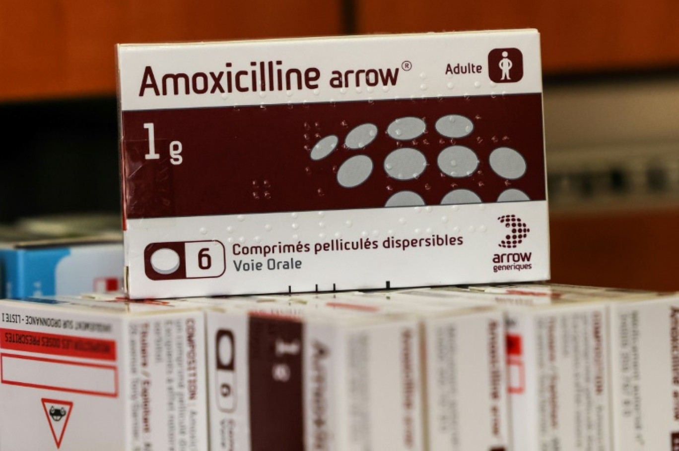 Des boîtes d'Amoxicilline dans une pharmacie, le 18 novembre 2022 à Toulouse © Charly TRIBALLEAU