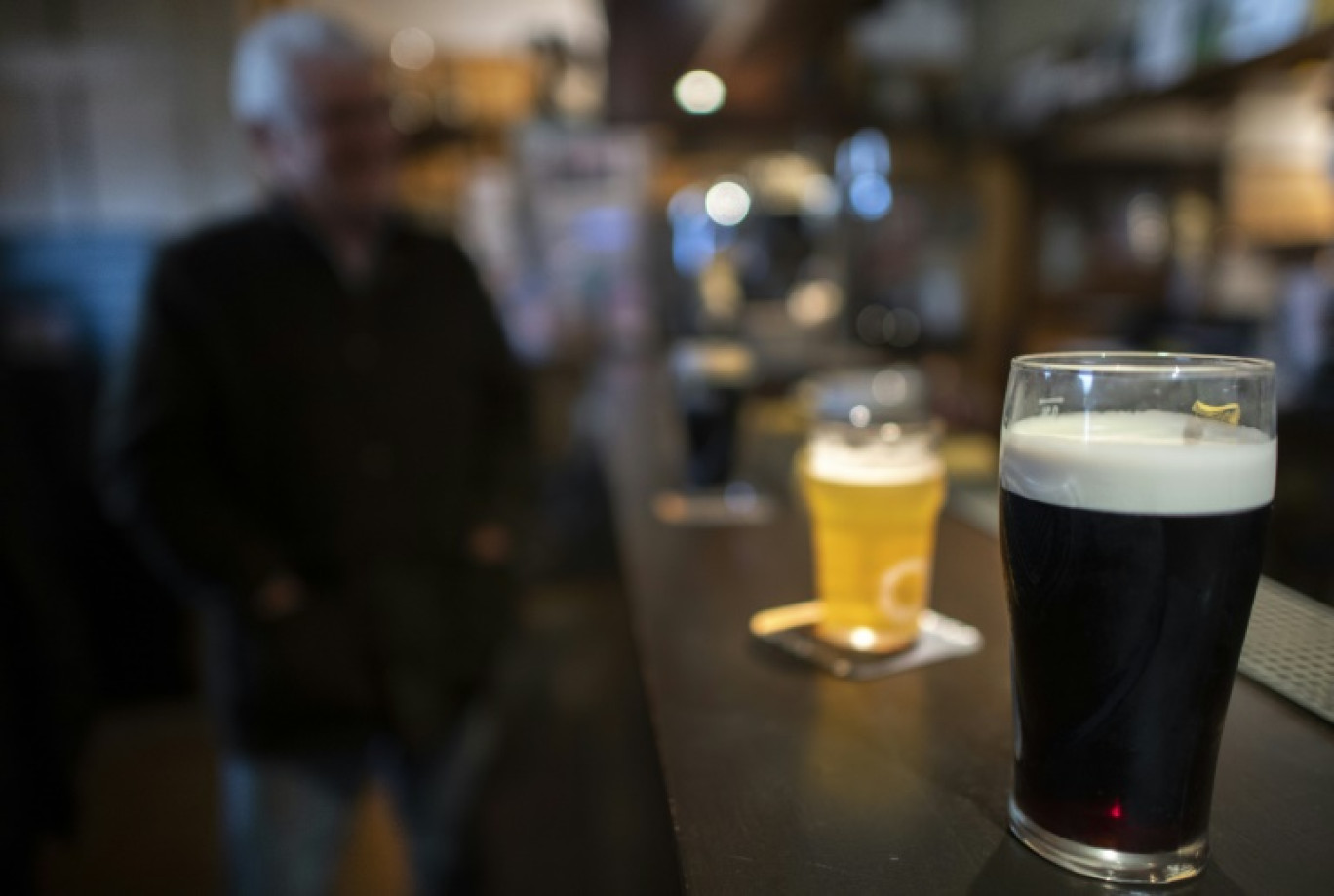 Dans un bar à Brest (Finistère), le 10 janvier 2023 © FRED TANNEAU