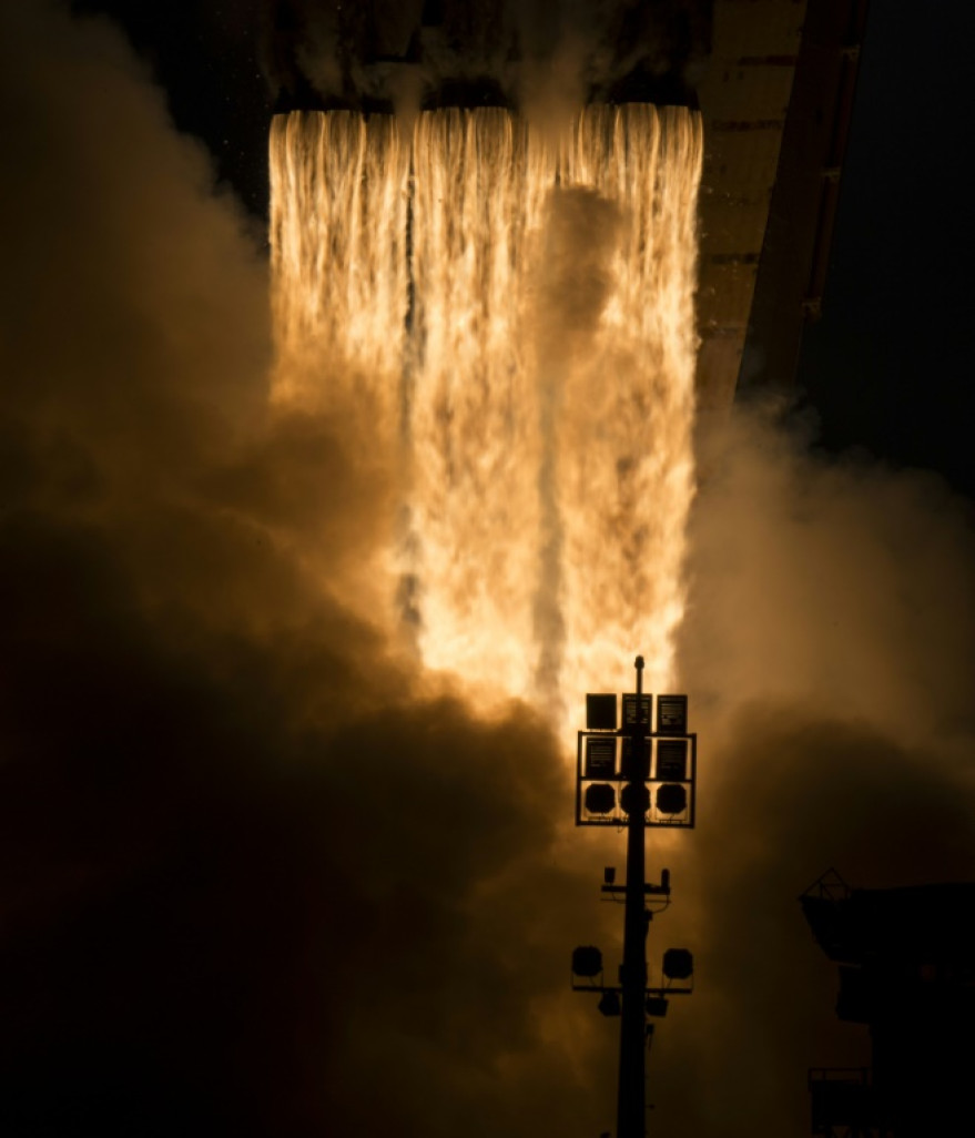 Une fusée Falcon 9 décolle du centre spatial Kennedy, en Floride, le 26 août 2023, emportant la capsule Dragon de SpaceX et son équipage vers la Station spatiale internationale © Gregg Newton