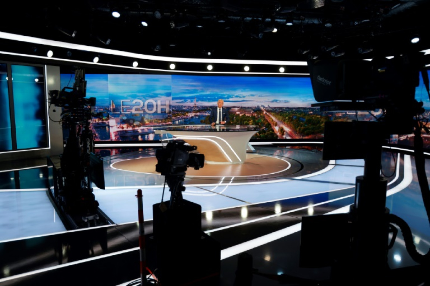 TF1 en tête devant France 2, BFMTV leader de l'information: le classement des audiences télé n'a pas connu de grand bouleversement en 2023, dernier cru avant une "évolution majeure" de la mesure de Médiamétrie, à l'heure du streaming © Ludovic MARIN