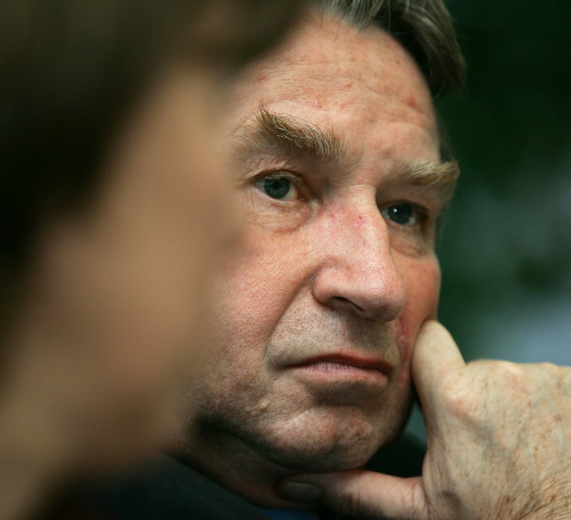 Robert Grossmann participe à une conférence de presse, le 19 octobre 2004, à Strasbourg © Frederick FLORIN