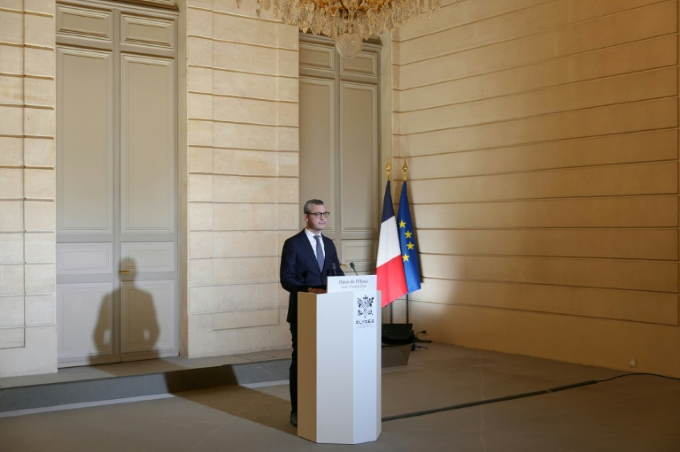 Le secrétaire général de l'Elysée, Alexis Kohler, annonce les nominations des ministres du nouveau gouvernement français, à Paris, le 11 janvier 2024 © Dimitar DILKOFF