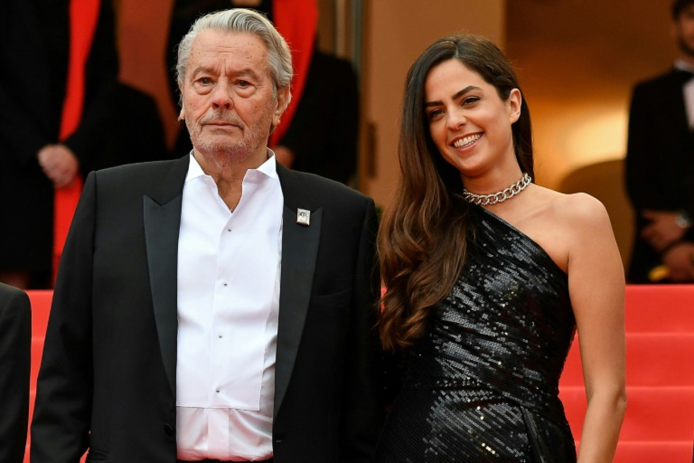 L'acteur Alain Delon et sa fille Anouchka, le 19 mai 2019 lors du 72e festival de Cannes © Alberto PIZZOLI