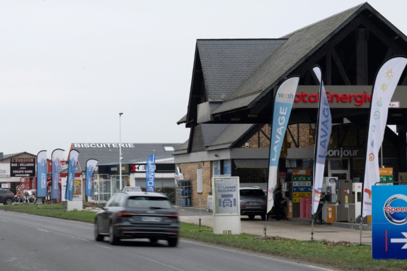 L'entrée de la ville de Honfleur, le 14 janvier 2024 dans le Calvados © Lou Benoist