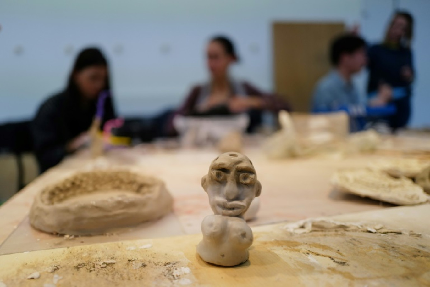 Atelier artistique au musée pour des patients suivis en psychiatrie à l'hôpital universitaire de Montpellier (Hérault), le 7 janvier 2023 © Sylvain THOMAS