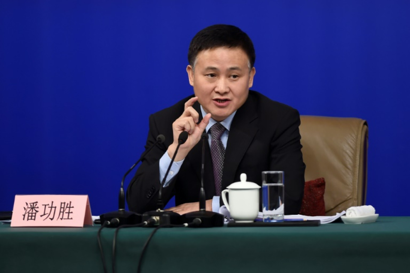 Le gouverneur de la banque centrale chinoise Pan Gongsheng, lors d'une conférence de presse à Pékin, le 9 mars 2018 © WANG ZHAO