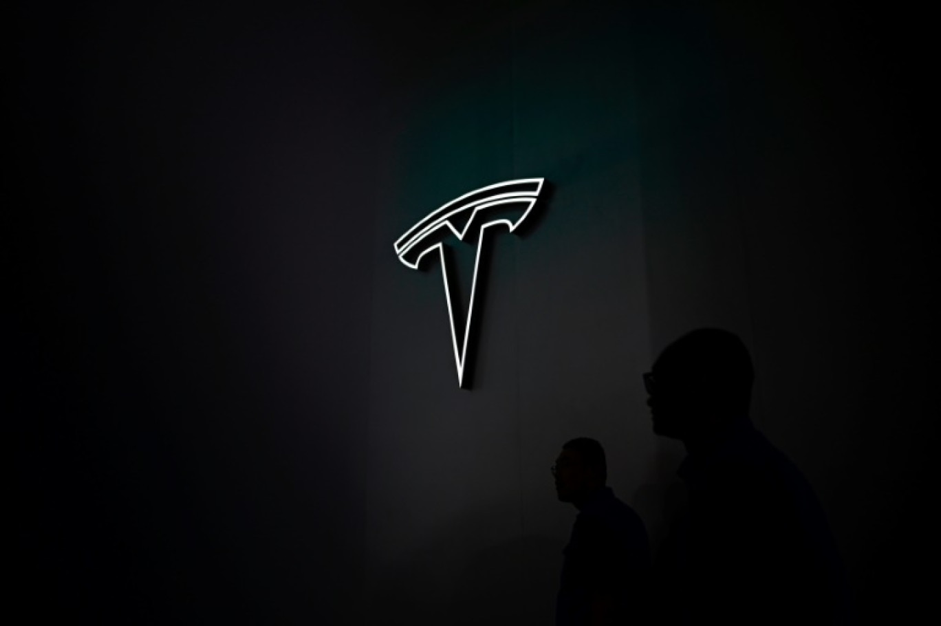 Le constructeur de véhicules électriques américain Tesla a annoncé mercredi des résultats inférieurs aux attentes au quatrième trimestre, affectés notamment par une baisse du prix moyen de vente © WANG Zhao