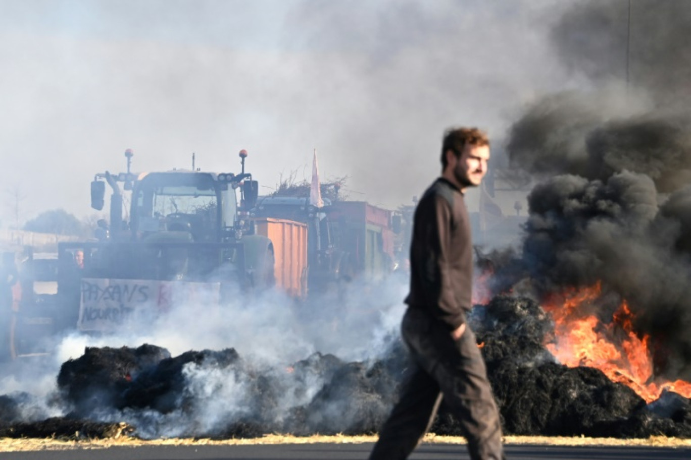 Le syndicat Jeunes Agriculteurs va lever ses barrages d'ici samedi midi mais prévoit de les reprendre en début de semaine prochaine, a annoncé son secrétaire général, Pierrick Horel © Sylvain THOMAS