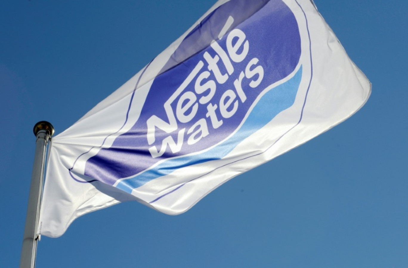 Le recours à des traitements interdits pour purifier les eaux minérales, reconnu lundi par le groupe Nestlé, concerne environ un tiers des marques en France, selon des médias © JEAN-CHRISTOPHE VERHAEGEN