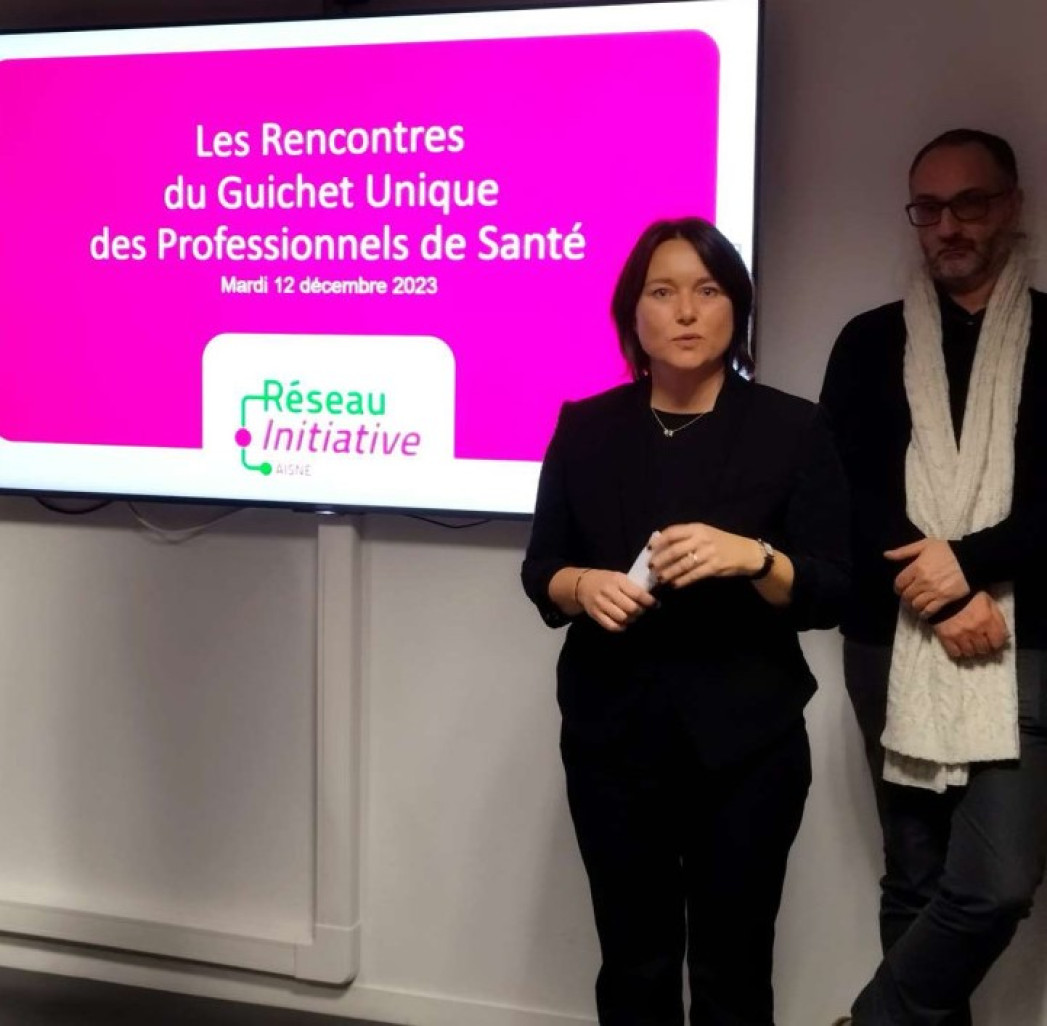 Anne-Claire Mondon, directrice départementale de l'ARS dans l'Aisne, souligne l'importance du guichet unique mais aussi du prêt santé qui permet à des professionnels de débuter leur activité et acheter de l'équipement pour leur cabinet.