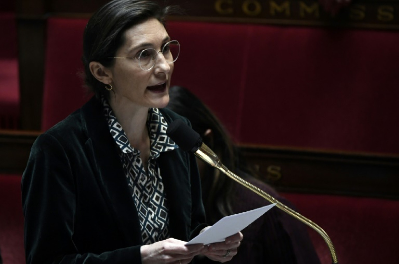 La ministre de l'Education nationale Amélie Oudéa-Castéra s'exprime lors d'une séance de questions au gouvernement à l'Assemblée nationale, le 31 janvier 2024 à Paris © STEPHANE DE SAKUTIN