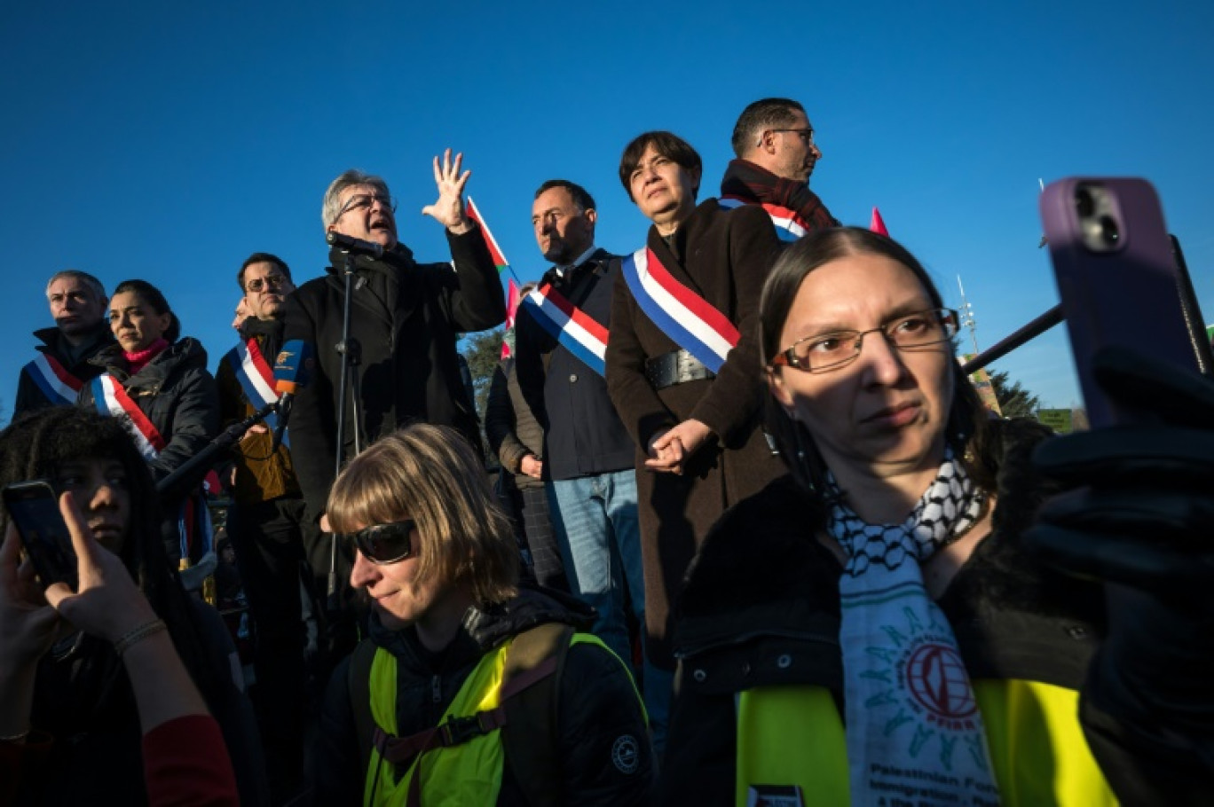 Le leader de La France insoumise Jean-Luc Mélenchon s'exprime devant le siège des Nations unies à Genève, le 3 février 2024 © Fabrice COFFRINI