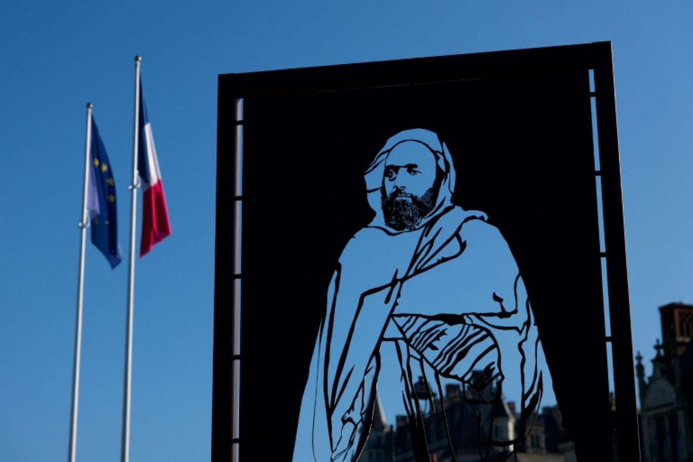 Une sculpture en hommage au héros national algérien Abdelkader, intitulée "Passage Abdelkader", de l'artiste Michel Audiard, à Amboise, le 5 février 2022 en Indre-et-Loire © Guillaume SOUVANT