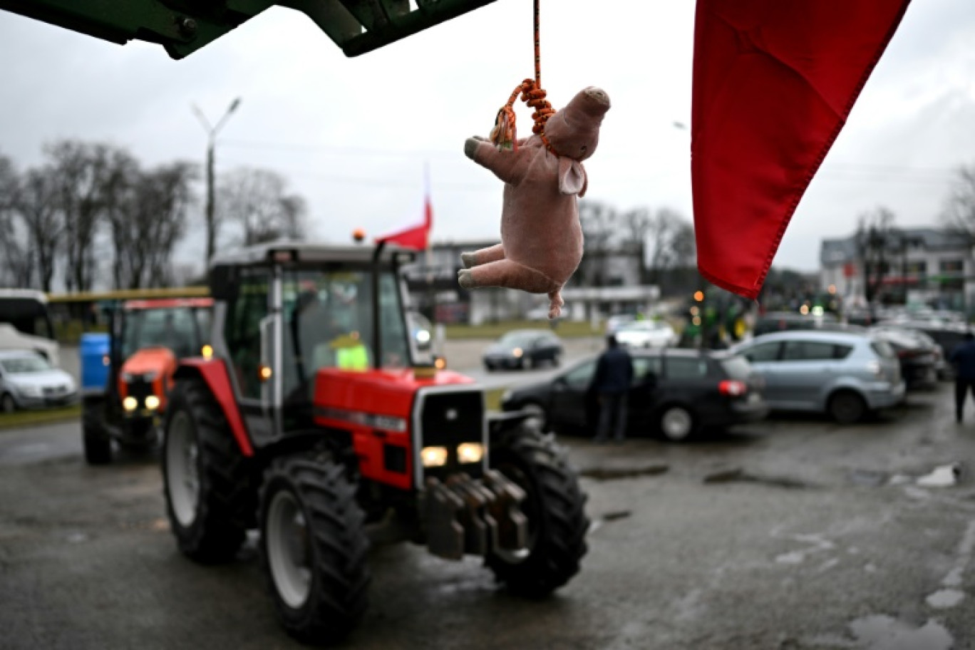 Des agriculteurs polonais bloquent des routes, notamment à Ryki, le 20 février 2024 © Sergei GAPON