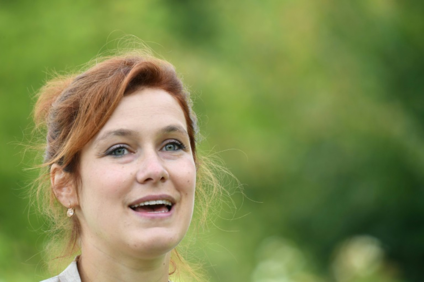 La maire Europe Ecologie les Verts (EELV) de Poitiers,  Léonore Moncond'huy, le 19 août 2021 dans sa ville © MEHDI FEDOUACH