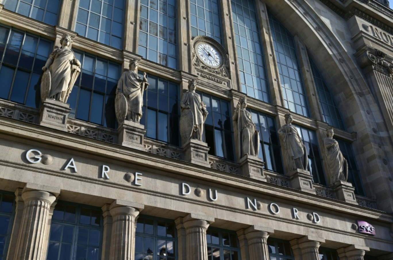 Une sacoche contenant un ordinateur et deux clés USB où étaient stockés les plans de sécurisation des Jeux olympiques de Paris par la police municipale a été dérobée dans un train, gare du Nord à Paris © MIGUEL MEDINA