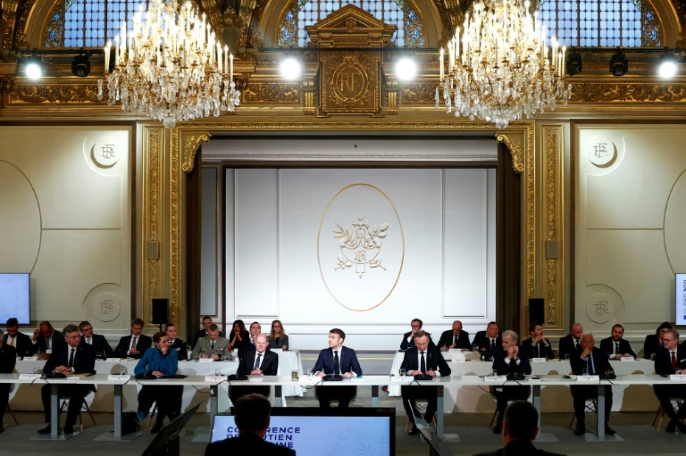 Le président français Emmanuel Macron à l'ouverture d'une conférence en soutien à l'Ukraine, le 26 février 2024 à l'Elysée, à Paris © GONZALO FUENTES