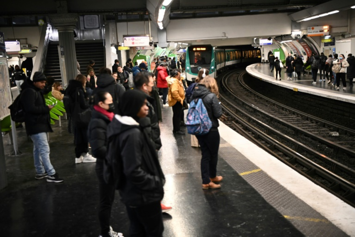 Le principal syndicat de conducteurs de la RATP a fait part de sa vive désapprobation après l'annonce de Valérie Pécresse sur la fin de l'obligation pour les métros de s'arrêter en cas de malaise d'un voyageur jusqu'à l'arrivée des secours © Christophe ARCHAMBAULT