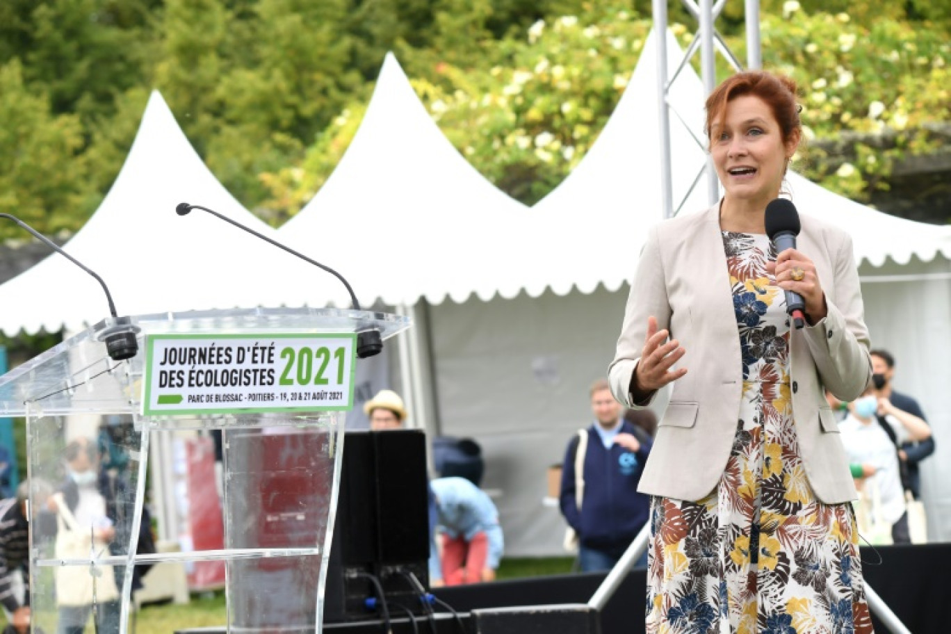 La maire Europe Ecologie les Verts (EELV) de Poitiers, Léonore Moncond'huy, dans sa ville pour les journées d'été du parti, le 19 août 2021 © MEHDI FEDOUACH