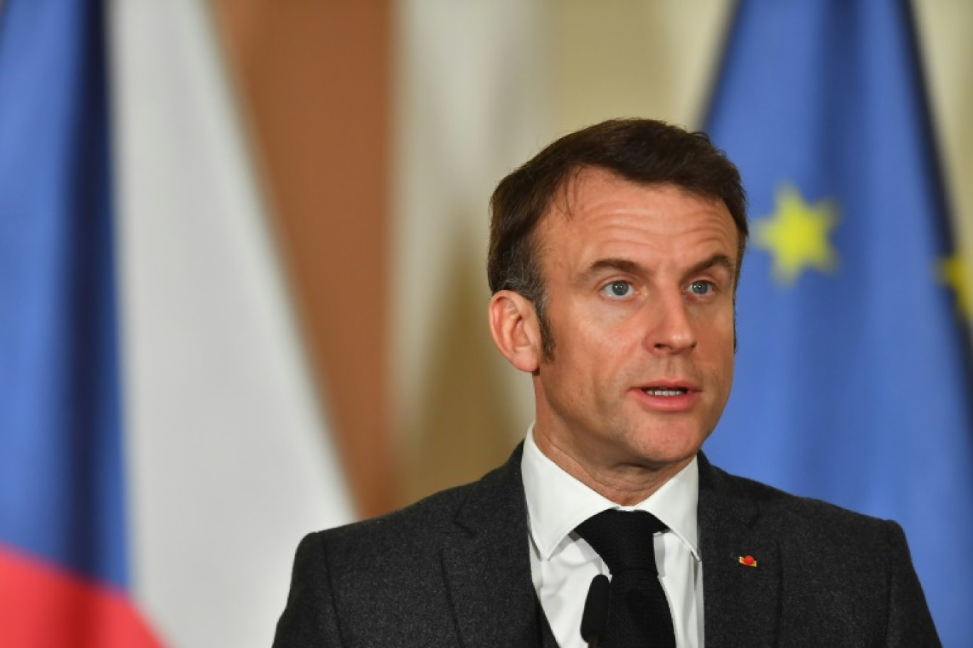 Le président français Emmanuel Macron lors d'une conférence de presse à Prague, le 5 mars 2024 en République tchèque © Michal Cizek