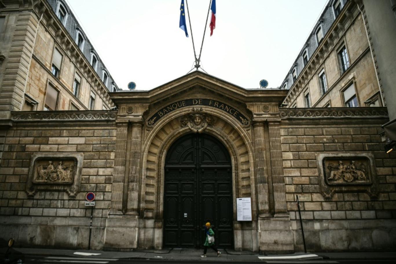 La France devrait réussir à repasser sous la barre de 2% d'inflation sans entrer en récession, selon les dernières prévisions de la Banque de France © Christophe ARCHAMBAULT