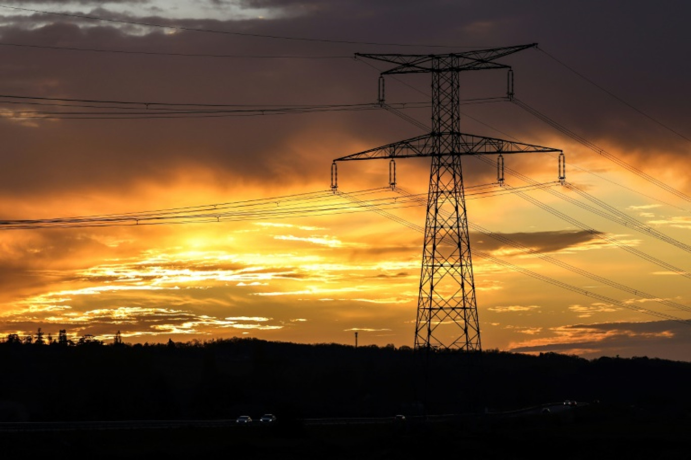 Le réseau électrique français devra subir des travaux de développement et de modernisation évalués à environ 100 milliards d'euros d'ici 2040 © Charly TRIBALLEAU