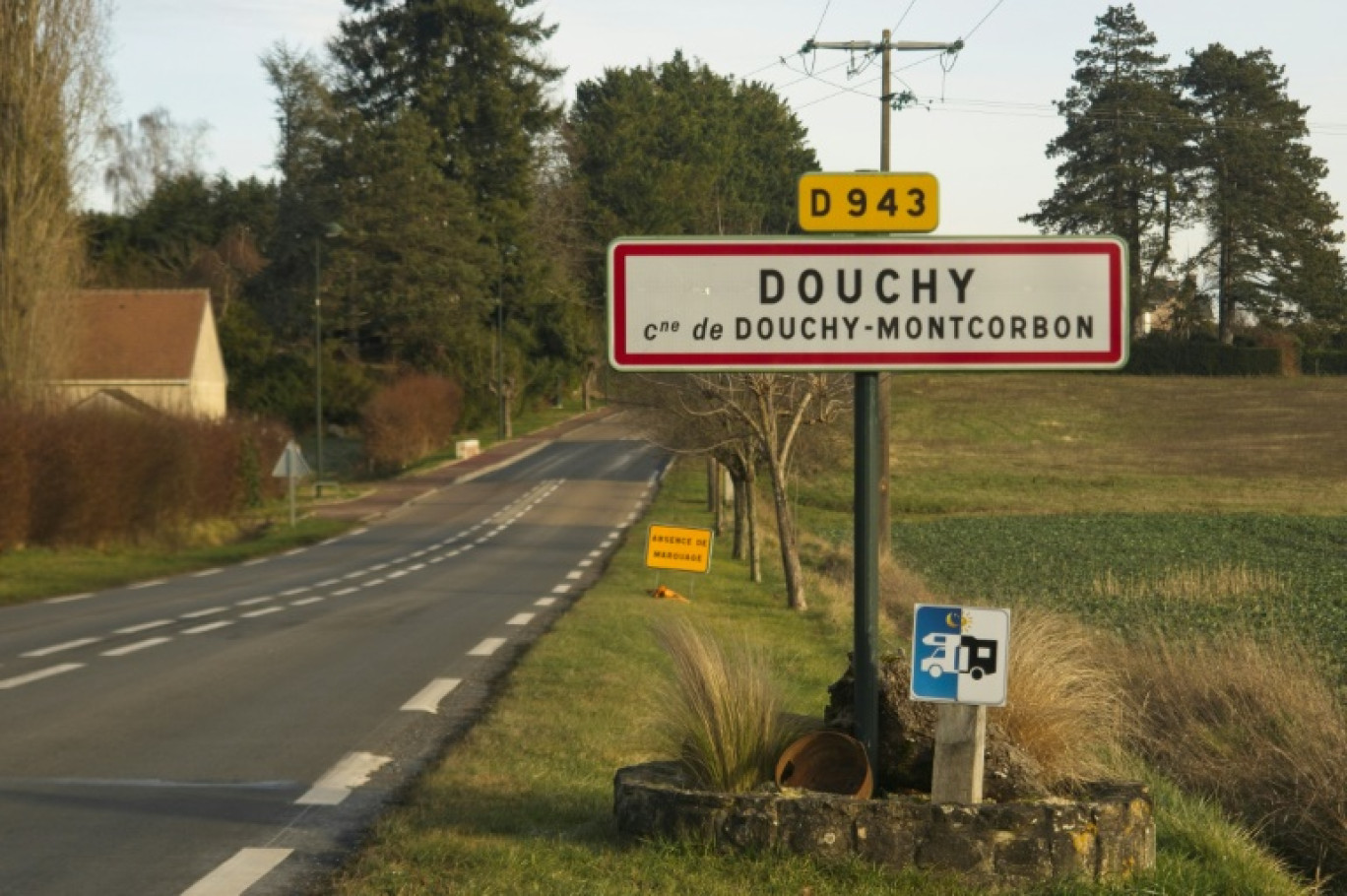 L'entrée du village de Douchy (Loiret), le 16 janvier 2024 © GUILLAUME SOUVANT