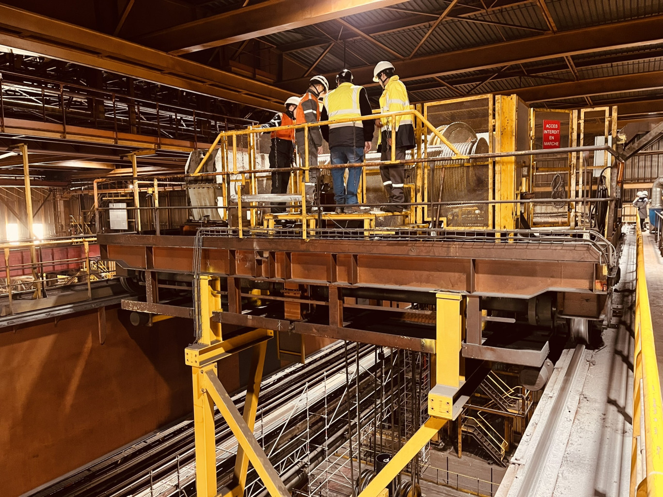 Pendant leur formation, les alternants sont au contact direct des installations d'ArcelorMittal, tant pour le côté théorique que pratique. (c) ArcelorMittal