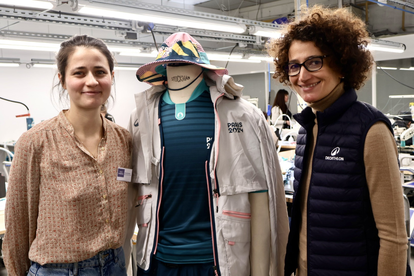 Cindy Hutcheon, responsable de l'atelier Résilience et Virginie Sainte-Rose, directrice du partenariat Paris 2024 chez Decathlon. © Marine Tesse