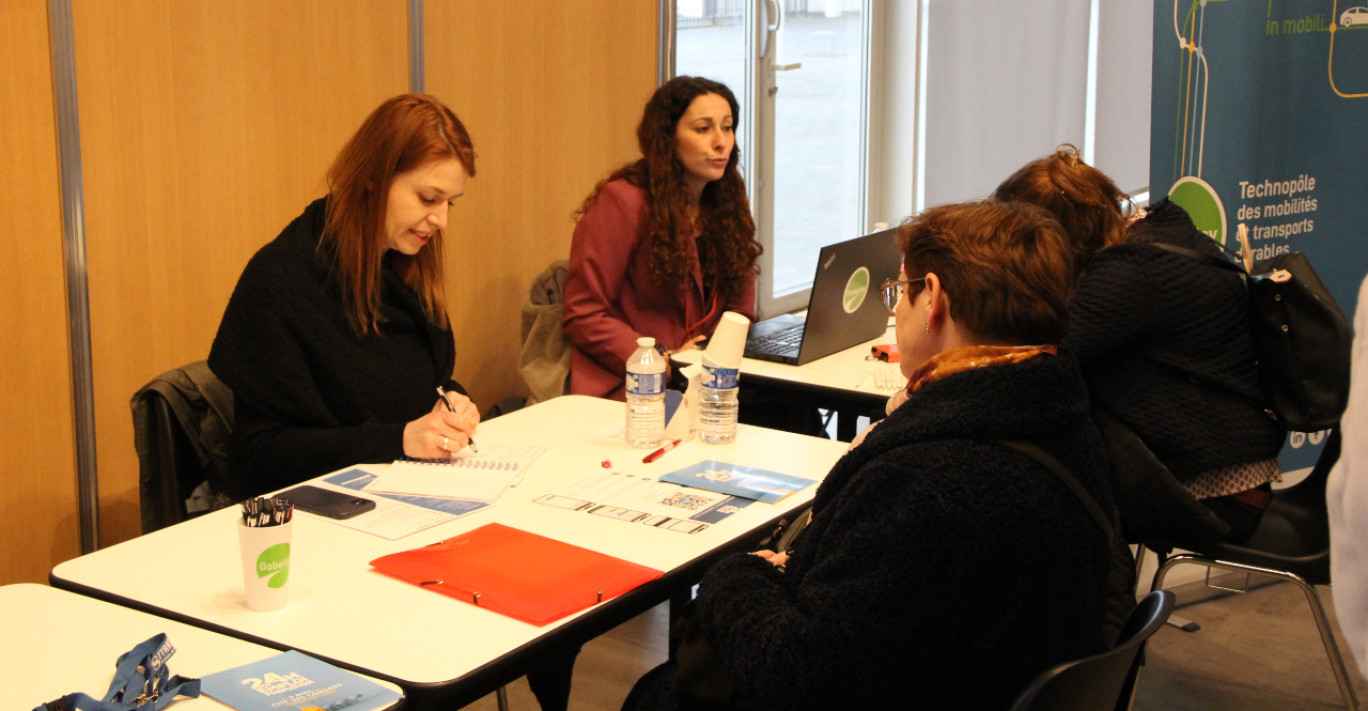 En 2023, près de 900 candidats se sont rendus aux 24 Heures pour l'Emploi à la Cité des congrès d'Anzin, près de Valenciennes. © L4M