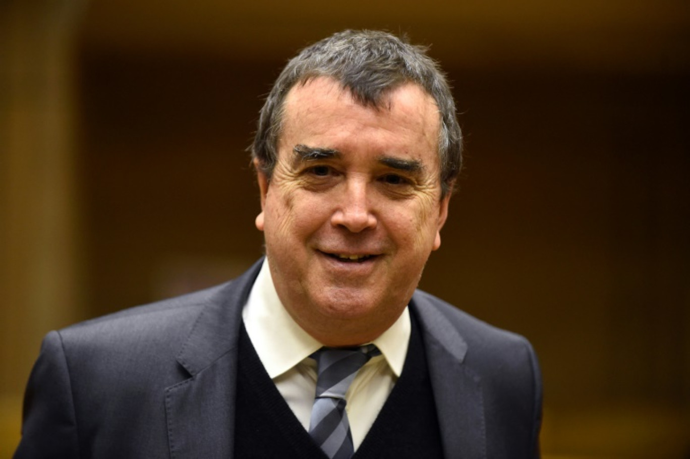 Arnaud Lagardère, PDG du groupe Lagardère, lors de son audition devant la commission d'enquête sur la concentration des médias au Sénat, à Paris le 17 février 2022 © JULIEN DE ROSA