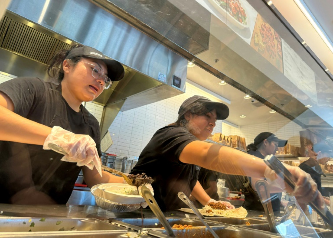 Dans un établissement de la chaîne américaine de restauration rapide Chipotle, le 1er avril 2024, à San Rafael, Californie © JUSTIN SULLIVAN