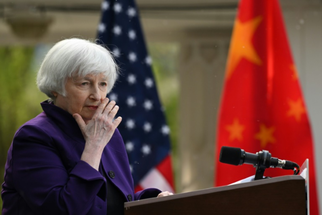 La secrétaire américaine au Trésor, Janet Yellen, lors d'une conférence de presse à la résidence de l'ambassadeur des Etats-Unis en Chine, le 8 avril 2024 à Pékin © Pedro Pardo