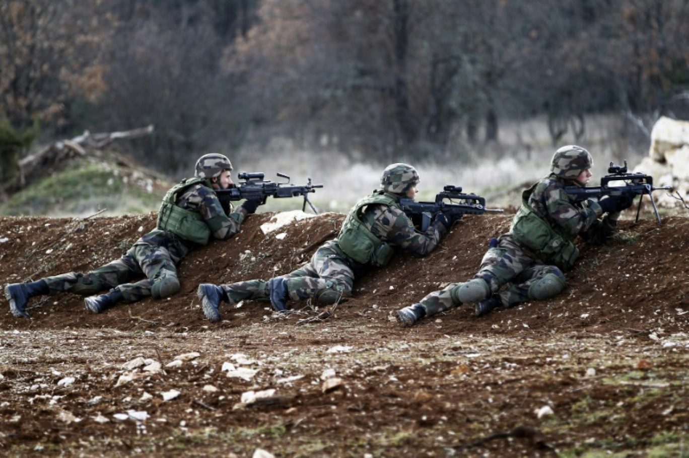 Un exercice de tir au camp de Canjuers, dans le Var © CHARLES PLATIAU