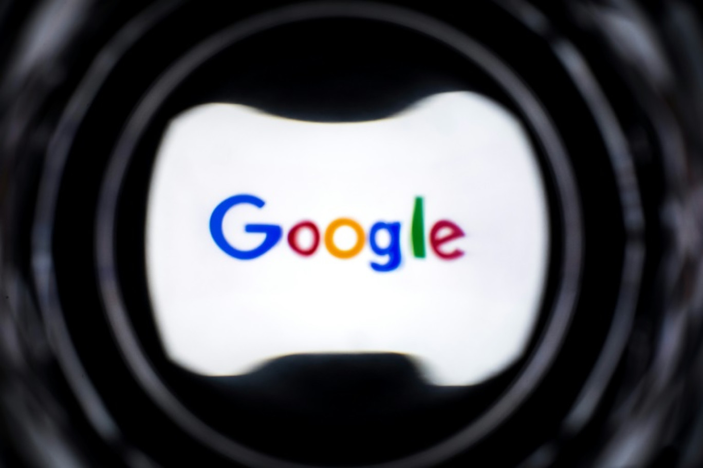 Google a annoncé qu'il allait supprimer des liens vers les sites d'information californiens dans certains résultats de recherche, pour riposter contre un projet de loi qui l'obligerait à payer une commission aux médias © Lionel BONAVENTURE