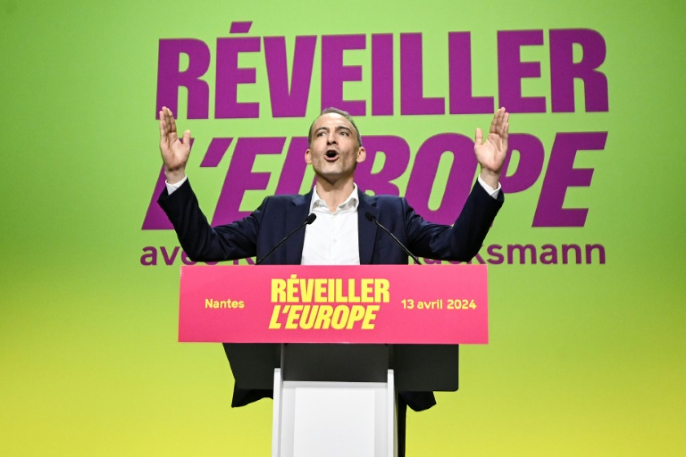 La tête de liste du Parti socialiste et de Place publique pour les européennes, Raphaël Glucksmann, le 13 avril 2024 à Saint-Herblain, près de Nantes © Sebastien SALOM-GOMIS