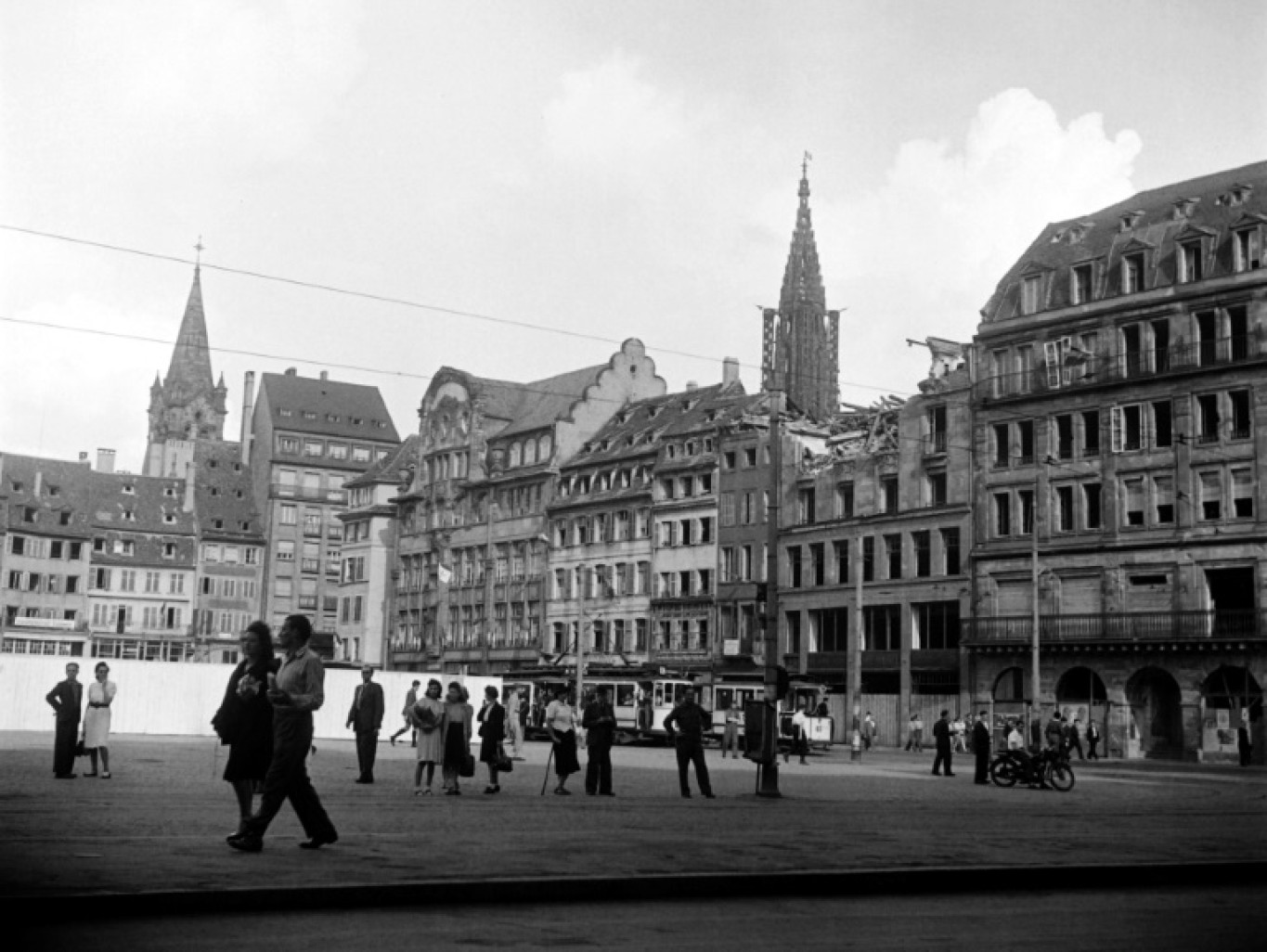 La place Kléber à Strasbourg en juin 1945 © -