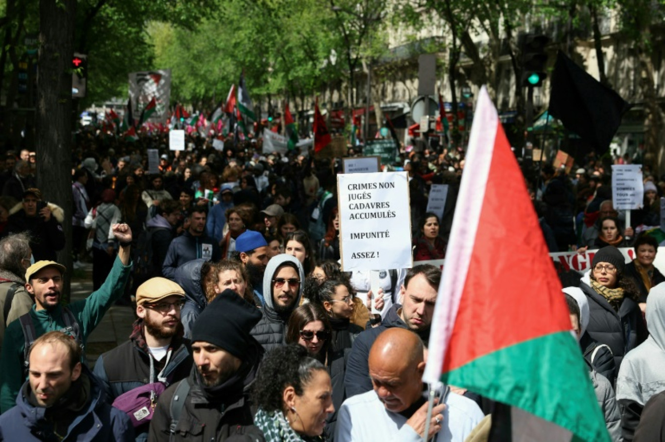 Manifestation "contre les racismes et l'islamophobie" dans le cadre d'une marche visant en particulier "les violences policières", le 21 avril 2024 à Paris © Alain JOCARD