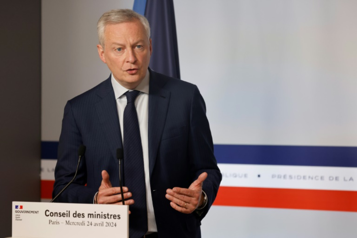 Le ministre de l'Economie Bruno Le Maire lors d'une conférence de presse à l'issue du conseil des ministres à l'Elysée, le 24 avril 2024 à Paris © Ludovic MARIN