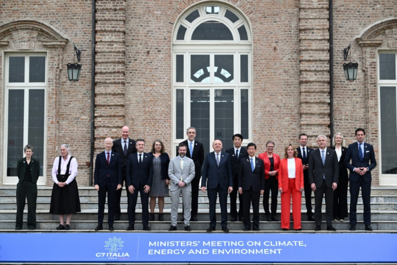 Photo de famille des ministres du Climat, de l'Energie et de l'Environnement du G7, réunis à Venaria Reale près de Turin, en Italie, le 29 avril 2024 © Marco BERTORELLO