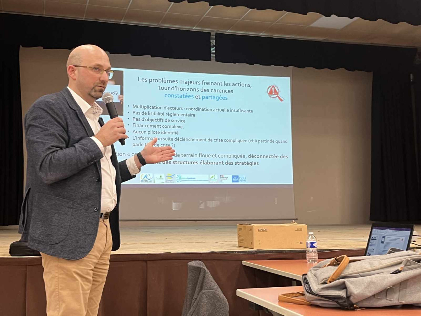 Thierry Boutilly, directeur général des services de la CACTLF, a évoqué le problème de la multiplicité des acteurs de la compétence eau.