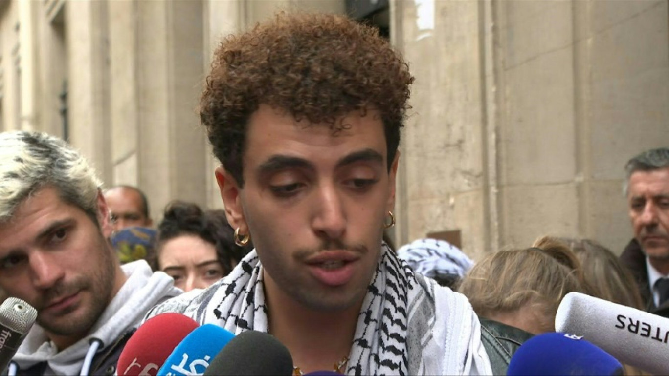 Des manifestants pro-palestiniens à Sciences Po Paris, le 26 avril 2024 © Dimitar DILKOFF