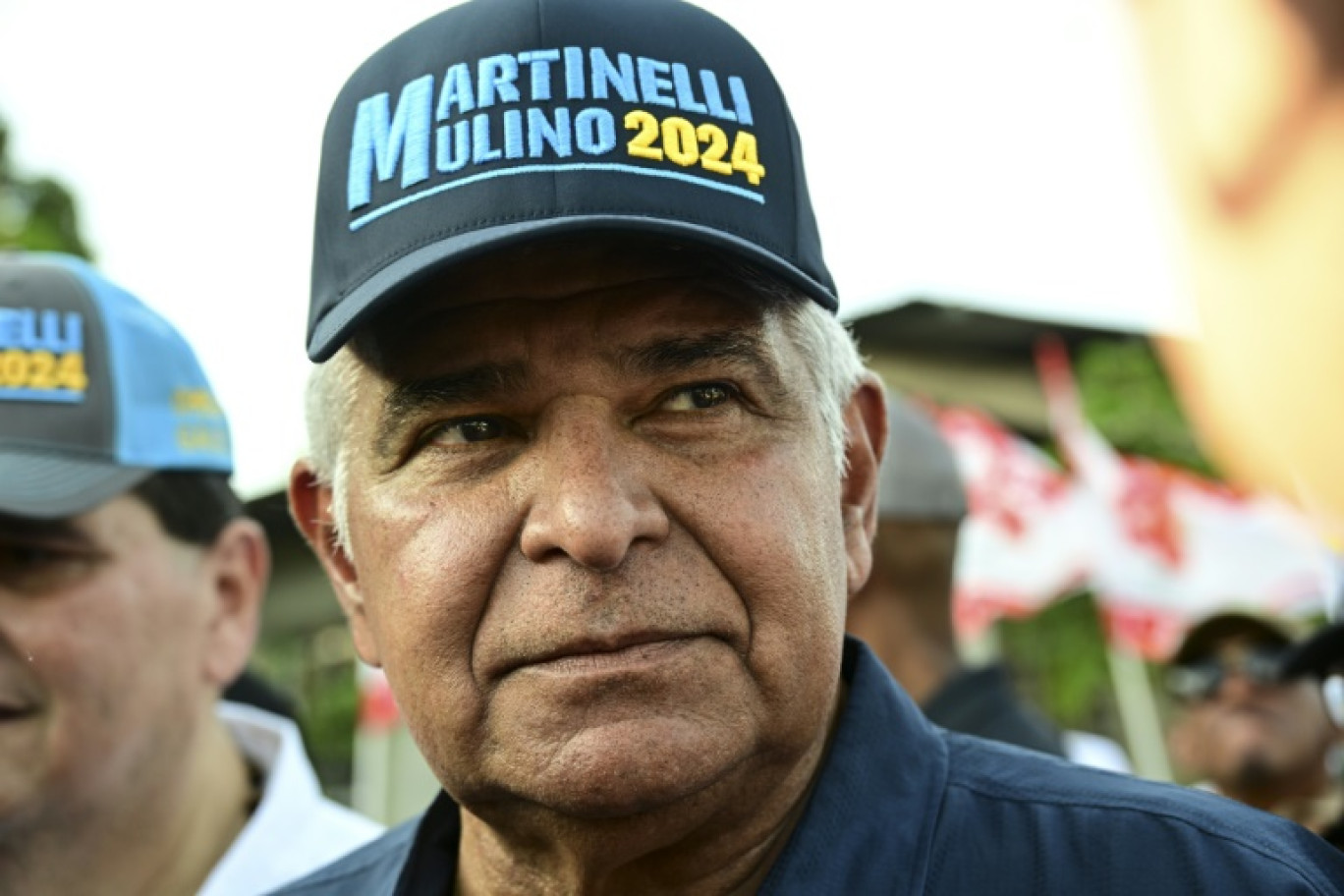 José Raul Mulino, candidat à la présidentielle pour le parti Realizando Metas, lors d'un meeting de campagne à Panama City, le 16 avril 2024 © MARTIN BERNETTI