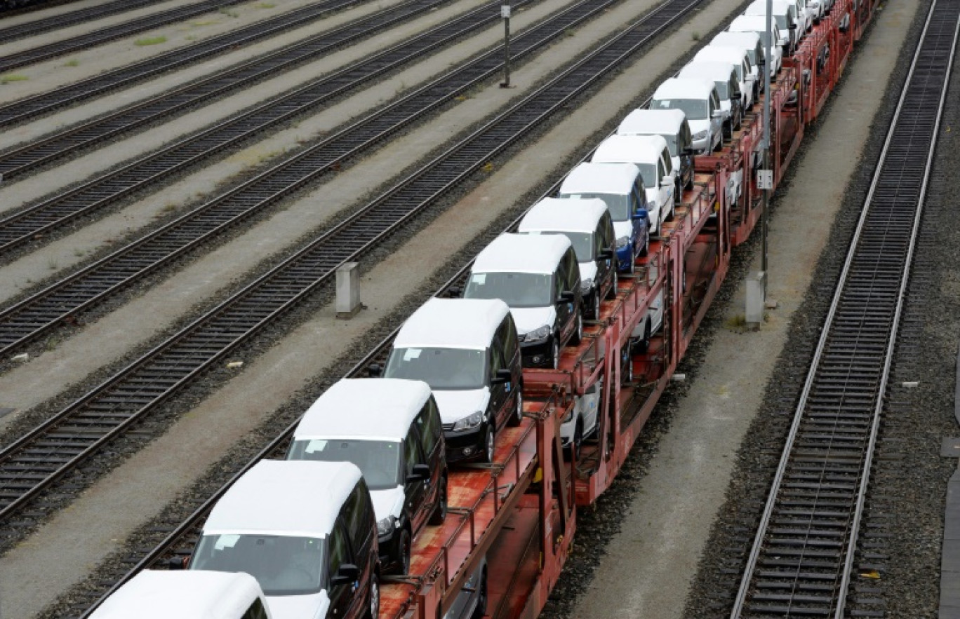 Le marché automobile français a progressé de 10,9% le mois dernier, un rebond aidé par deux jours ouvrés supplémentaires par rapport à avril 2023 © Christof STACHE