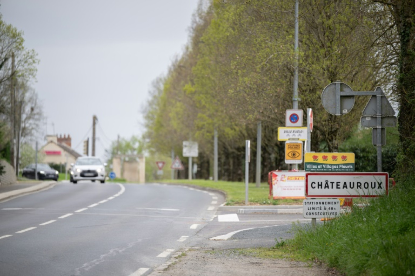 La famille du jeune Matisse, tué le 27 avril par un mineur de 15 ans, a souhaité que la marche blanche prévue samedi à Châteauroux en sa mémoire, "se déroule dans un esprit serein et solidaire" © Martin BUREAU