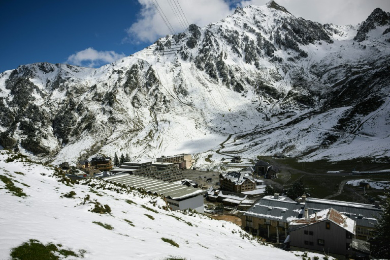 La station de ski du Grand Tourmalet dans les Hautes-Pyrénées, le 2 mai 2024, ou Emmanuel Macron emmènera mardi le président chinois Xi Jinping © Lionel BONAVENTURE