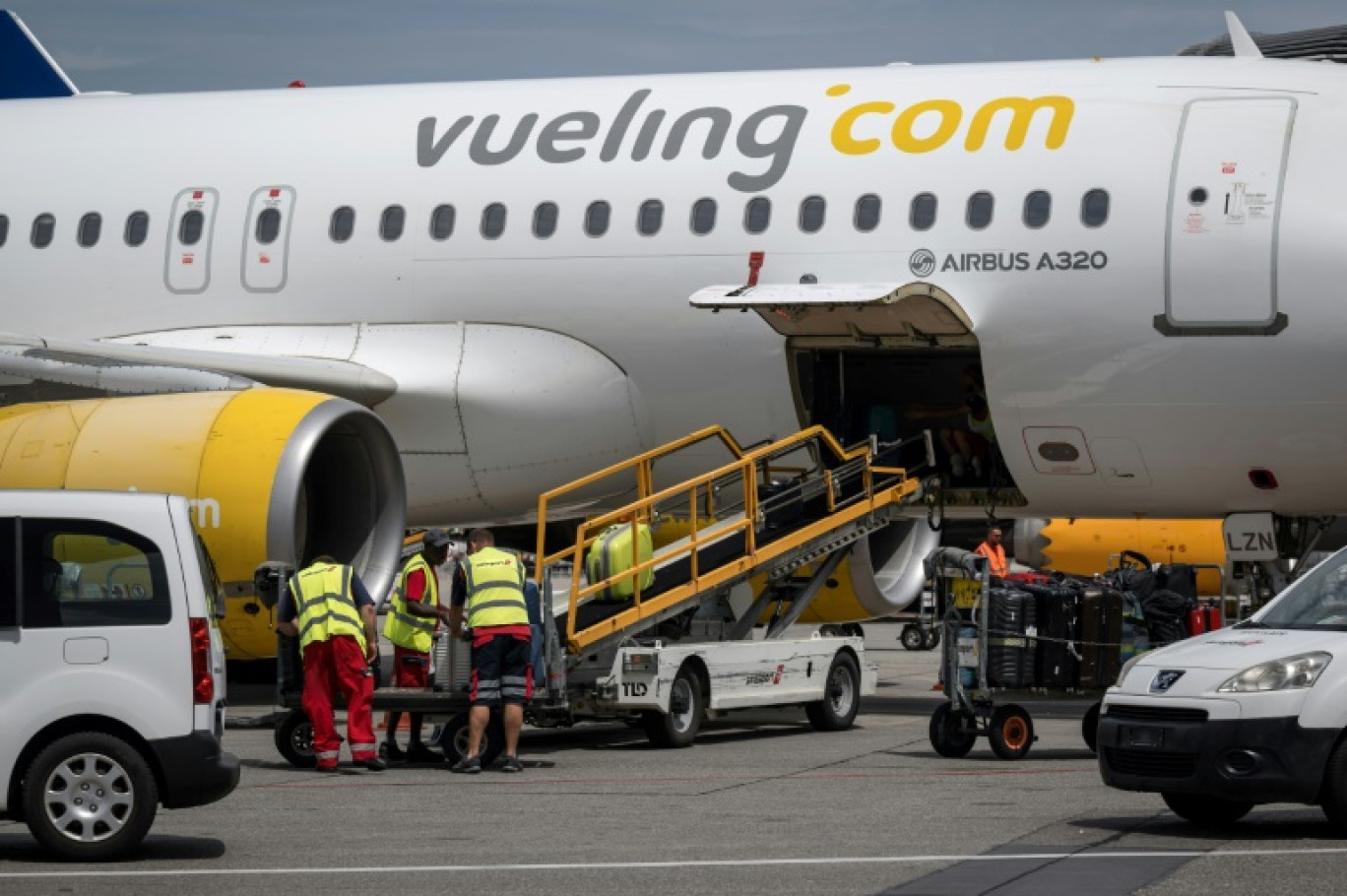 Environ un tiers des vols exploités par Vueling en France seront annulés mercredi et jeudi en raison d'une grève des personnels navigants © Fabrice COFFRINI