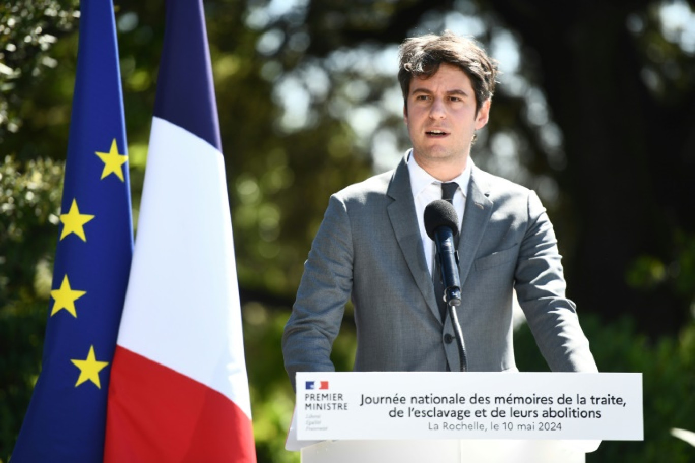 Le Premier ministre Gabriel Attal préside le 10 mai 2024 à La Rochelle la cérémonie de commémoration de l'abolition de l'esclavage © Christophe ARCHAMBAULT