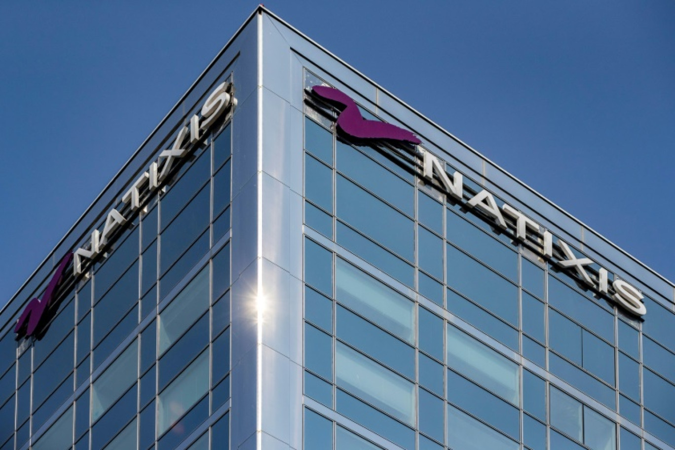 Le logo de la banque française Natixis, le 28 août 2018 à Paris © JOEL SAGET